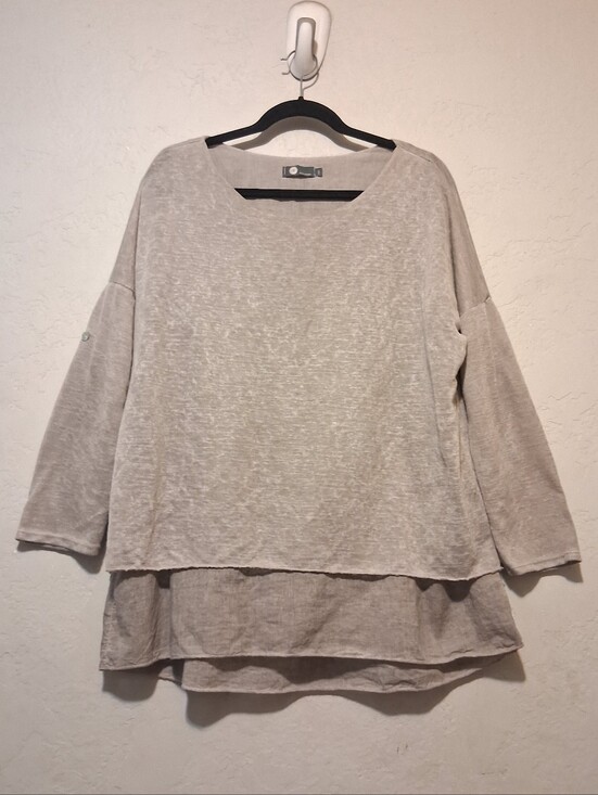 M Made In Italy Tops - Made In Italy Women Long Sleeve Tunic Top Crewneckline  Loungelook Taupe SzM